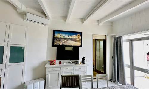 LECCE Affittasi piccolo attico arredato con ampio terrazzo