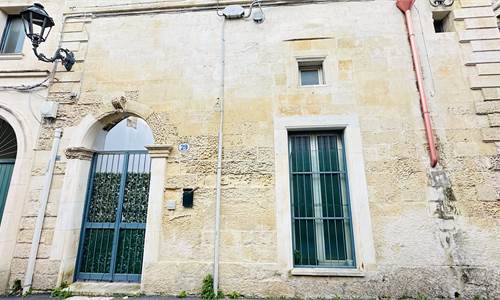 AFFITTO ABITAZIONE INDIPENDENTE ARREDATA